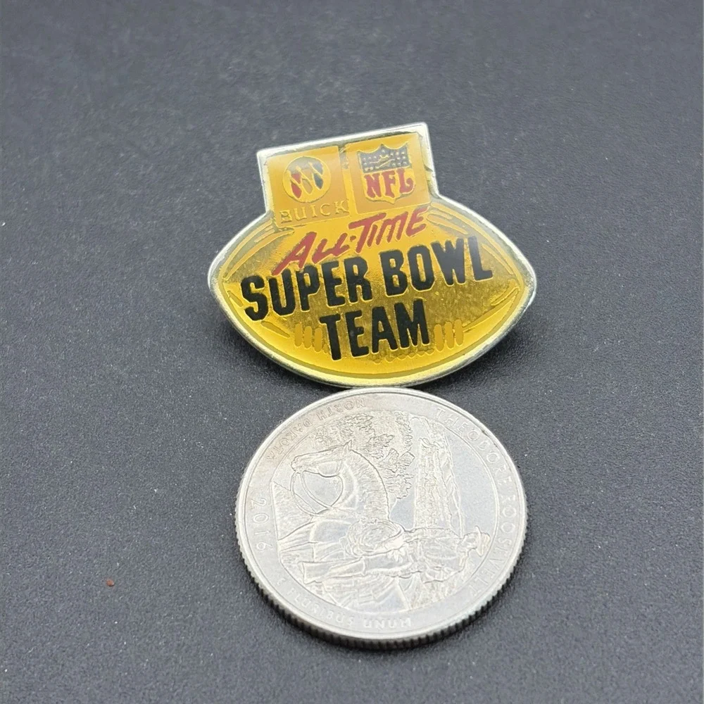 Buick All-Time Super Bowl Team NFL Football Lapel Hat Pin‎